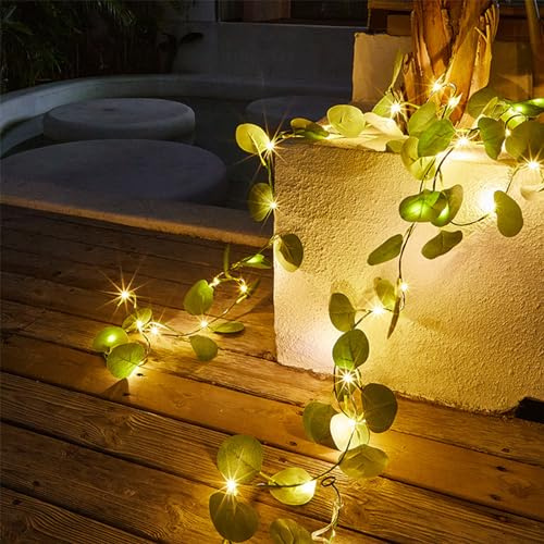 CutitiUU Lot de 2 guirlandes lumineuses de 2 m avec feuilles d'eucalyptus artificielles - 20 LED - Fonctionne à piles - Pour fête de mariage, vacances, jardin