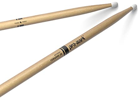 ProMark Classic Forward 2B Drumsticks, Nylonspitze | ProMark Hickory Drumsticks bieten ausgewogene Ansprache, gleichmäßiges Spielgefühl, Haltbarkeit und Zuverlässigkeit.