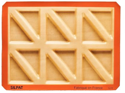 Silpat Moule Gateau Triangle 12 Empreintes – Brownie, Flan, Entremets – Silicone Antiadhésif, Cuisson Uniforme – Démoulage Facile, Pâtisserie Créative – Réutilisable, Qualité Professionnelle