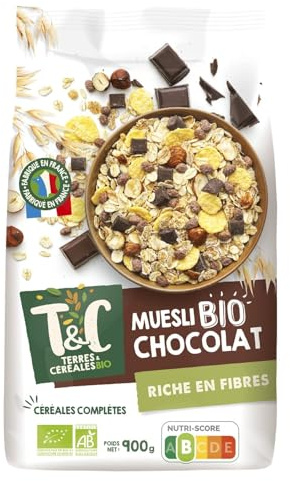 Un petit déjeuner gourmand et riche en fibres - TERRES & CEREALES BIO Muesli chocolat bio, céréales complètes et noisettes, format familial 900g - Lot de 3