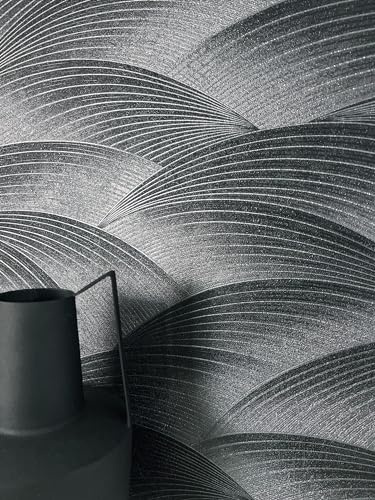 Newroom Vliestapete Schwarz Wellenoptik Modern Tapete Wohnzimmer | Geschwungene Fächerformen, feine Rillenstruktur, tiefes Schwarz, Silberglanz, Mustertapete für Schlafzimmer, Flur, Glamour