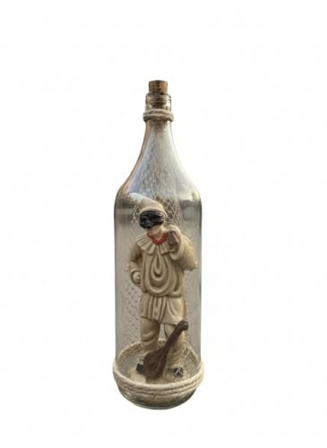 Pulcinella avec sac et mandarine en bouteille en verre 2L – Hauteur 37 cm – Figurine artisanale napolitaine en terre cuite – Fabriqué à la main en Italie – Idée cadeau exclusive et décoration de