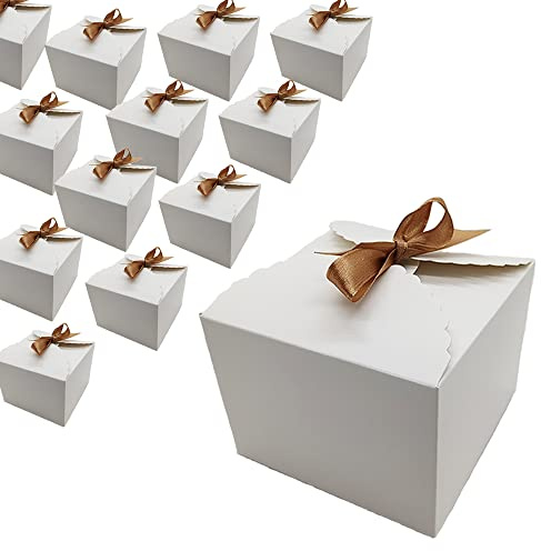 Aisamco 20 Stück Geschenkboxen mit Band, 12 x 12 x 9 cm/4,7 x 4,7 x 3,5 Zoll Brautjungfer Antragsbox Geschenkboxen für Geschenke Hochzeit Weihnachten Verpackung Schokolade Cupcake Basteln (weiß)