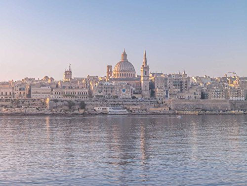 Feeling at home LEINWANDDRUCK im SCHATTENFUGENRAHMEN Der Hafen und St Pauls Anglikanische Kathedrale in Valletta, Malta Frank Assaf - Meer horizontal Kunstbilder im Holzrahmen cm_68_X_91