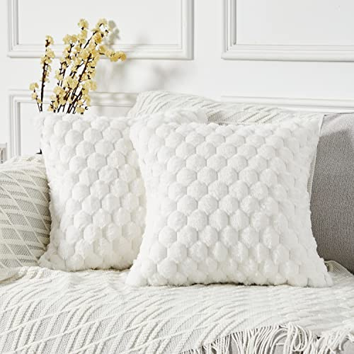 Yaertun 2er Set superweiche Plüsch Kissenbezüge Kunstpelz Kissenhüllen Dekorative Sofakissen Dekokissen Weicher Zierkissenbezug für Sofa Couch Bett Wohnzimmer 40 x 40 cm weiß