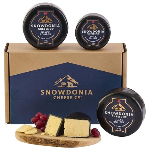 Snowdonia Cheese Company | Black Bomber Extra Mature Cheddar Gift Set | 1kg Multipack Box