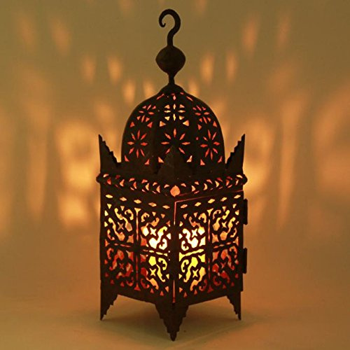 Casa Moro Marokkanische Laterne aus Eisen Firyal H 50 cm mit rost-Finish | Handmade Gartenwindlicht Tischlaterne | Prachtvolles Ramadan Windlicht Deko wie aus 1001 Nacht | L1655