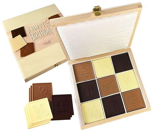 CHOCO SECRETS Sweet Surprise - Happy Birthday Geschenk - 27 Schokoladentäfelchen mit Geburtstagsmotiven in edler Holzbox - Schokolade-Geschenk zum Geburtstag - Chocolate Gift