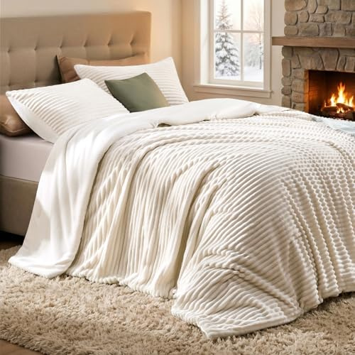Quataly Fleece Comforter Set Queen Size-Super Warm & Lightweight Fluffy Winter Comforter(90x90), Luxury Fuzzy Beige Bed Set with 2 Pillowcases