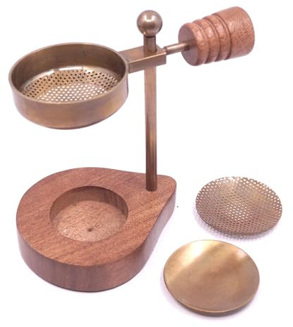 Farbenwald Weihrauchbrenner, höhenverstellbar, zum Räuchern von Harzen, Hölzern und Blättern, mit Extrasieb (Messing mit Holzsockel)