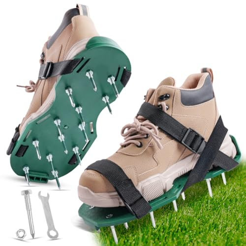URAQT Zapatos Aerador de Cesped, 1 par de aireadores de césped de 45 mm con 13 Clavos y Llave, con Correa de Velcro, Calzado de césped Ajustable para Zapatos Aireación en Patio y Jardín