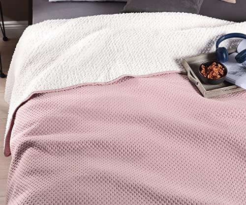 Delindo Lifestyle Tagesdecke Bettüberwurf Davos, für Doppelbett, 220x240 cm, Steppdecke, mit Flauschiger Sherpa Rückseite, rosa