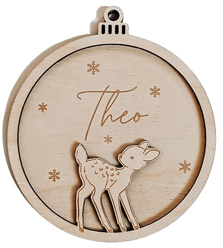 Weihnachtskugel mit Namen personalisiert aus Holz - Christbaumschmuck mit Reh-Motiv