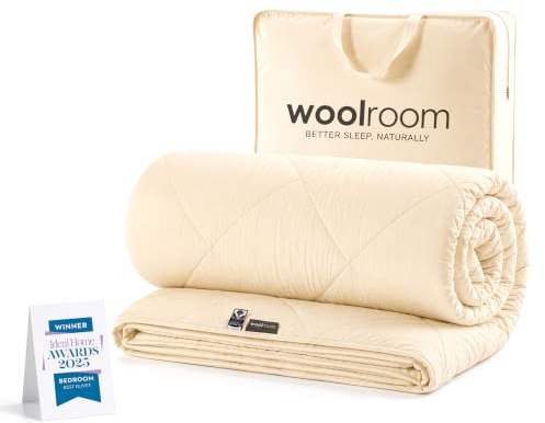 WOOLROOM Deluxe Washable British Wool Duvet Double 2-5 Tog, Lightweight - Natural Certified Anti Allergy Moisture Wicking - Organic Cotton Cover (200tc) - 30 Night Sleep Trial, W200 x L200