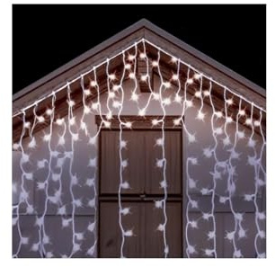 Glowster Flache LED-Eiszapfenlichterkette mit 3AA-Batterie, 5 m x 0,6 m, kaltweiß, ideal zur Dekoration von Veranstaltungen und zur Schaffung einer festlichen Atmosphäre.