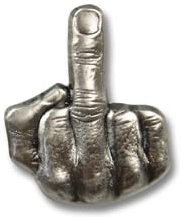 Mittelfinger Pin Anstecker, Silber-Antik | Stinkefinger, Griffel Pin, Effenberger