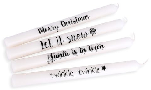 Wenzel 4er Set lange Stabkerzen Weiß – Extra hohe Stumpenkerzen weiß mit Spruch (Englisch) – Brenndauer 10h – Weiße Kerzen für Adventskranz, Weihnachtsdeko, Candle Light Dinner & festliche Tisch-Deko