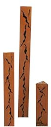 Gartendekoshop24 – Gartendeko Rost Säulen Familie, 3er Set, 150/100/60 cm, dreieckig. 3 Garten Säulen mit Muster, aus Edelrost, handgefertigt, für draußen. Dekoratives Rost Säulen Trio.
