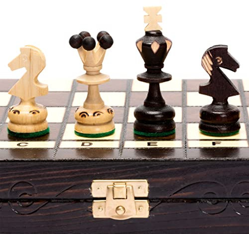 Husaria Europäisches Internationales Schachspiel aus Holz, Regal - Schachspiel in Mittlerer Größe von 35 Zentimetern mit Handgefertigten Schachfiguren