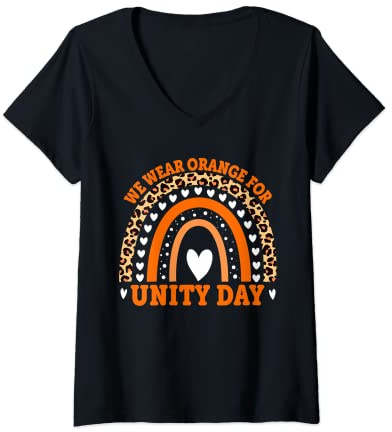 Mujer Llevamos naranja para el día de la unidad Boho Rainbow Unity Day Camiseta Cuello V