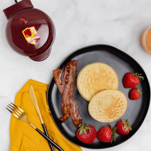 Uncanny Brands Harry Potter Checkmate Gryffindor Mini Waffle Maker – Makes Gryffindor Crest Waffles – Fun Kitchen Appliance – Non-Stick, Compact and Easy to Use