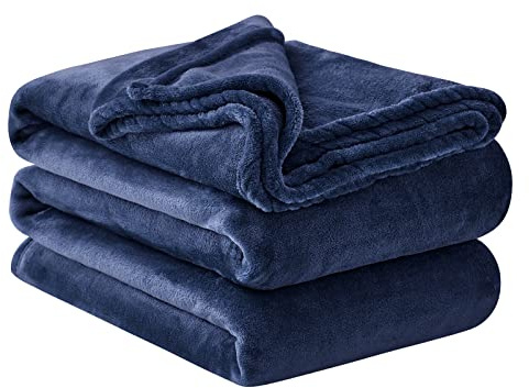 Aisbo Mysig filt blå – fleecefilt 220 x 240 cm – XXL – stor varm filt – marinblå, mjuk fleecefilt – säng, vinter