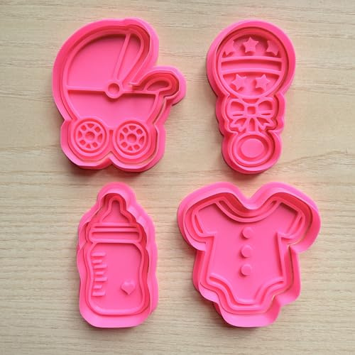 Tagliabiscotti.it - Set Baby Shower - Biberon - Carrozzina - Sonaglio - Body Bambino Nascita - Cookies cutter - Stampi - Tagliabiscotti - 8cm (Set Completo 4pz.)