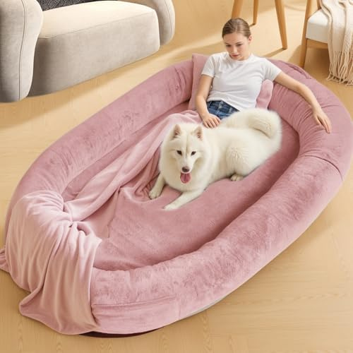 NESTROAD Hundebett für Mensch und Hund, 180 x 114 x 35 cm, Rosa | Waschbarer Kunstfellbezug, inklusive Decke und Kissen, extra großes Sitzbett in Menschengröße