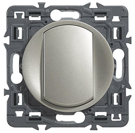 LEGRAND - Interrupteur Poussoir Céliane Soft - 6A - Commande d'Eclairage Silencieuse - Prêt à Installer - Fabriqué En France - Titane