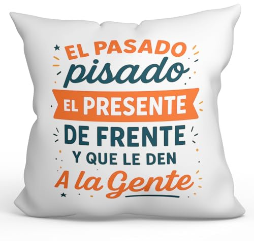 MUGFFINS Cojín con Relleno Cojines Originales para Regalar | Cojines Divertidos | Humor | El Pasado pisado el Presente de Frente... en Español | 40x40cm | poliéster | Graciosas v1