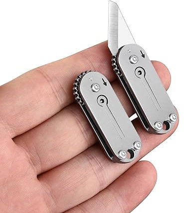 BEEK Kleine Geschenke für Männer, Adventskalender Füllung Männer, Mini Messer Taschenmesser, EDC Klappmesser, Schlüsselanhänger Messer Klein, Gadgets für Männergeschenke, Weihnachtsgeschenke Mann