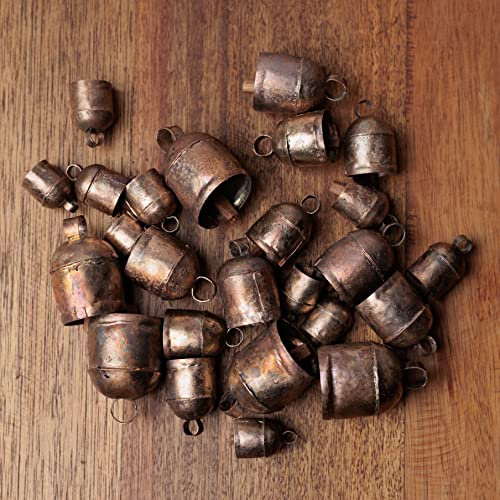 MetalArt Handgefertigte indische Blechglocken im Vintage-Stil, rustikales Glockenspiel mit Holzklöppel, Kuhglocken zum Basteln, Jahrestag, Obstgarten, Kunst (5 Glocken in 1 Set) (Größe D)