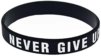 Wubxbvvx Motivierendes Silikon-Armband 'Never Give Up' - Minimalistisches Cuff-Armband in Schwarz