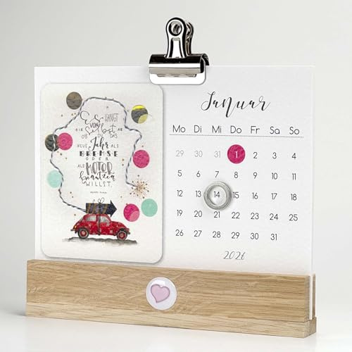 Tischkalender 2026 von SinnWunder® mit Handgezeichneten Illustrationen, Datumsweiser, Metall-Klammer und Eichenholz-Aufsteller