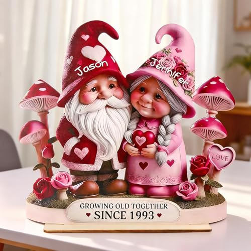 Personalised Growing Old Together Gnome Plaque Custom Name Gnome Couple Figurines Standing Wooden Signs Customise Anniversary Valentines Gift for Couples Parents Grandparents Husband Wife (Style 01)