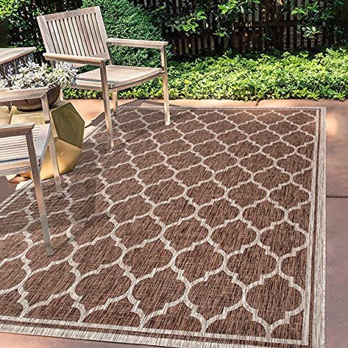 JONATHAN Y SMB109B-5 Trebol Alfombra Exterior Interior Textura Tejido Celosía Marroquí, Fácil de Limpiar, Habitación, Cocina, 150 cm x 240 cm, Espresso/Taupe