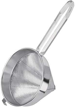 Vogue Coarse Conical Strainer 10In 255mm Stainless Steel Kitchen Colander Sieve | Removes lumps from flour, purees soft foods and strains sauces, with a fine mesh that fits over deep pots or mixing bowls.