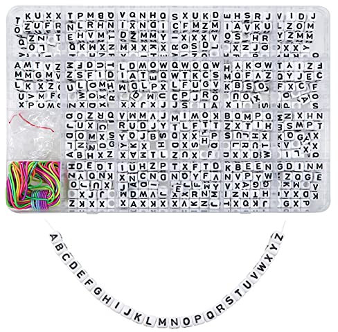 TOAOB 800 Stück 6x6mm Weiß Buchstabenperlen Würfel Acryl Perlen mit Schwarz Buchstaben A bis Z mit mit 15m Kristallfaden und 5m Bunter elastischer Faden für Schmuckherstellung