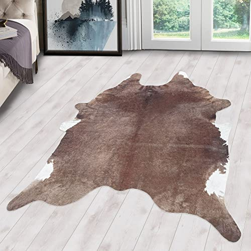 Carpetsale24 Kunstfell Teppich Braun-Creme – 150x200 cm – Waschbar & tierleidfrei – Täuschend echtes Design – rutschfeste Rückseite – Weich & vielseitig für Wohnzimmer, Schlafzimmer & Wanddeko