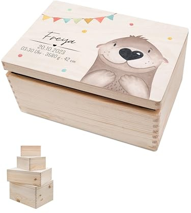 wunderwunsch - Personalisierte Erinnerungsbox Taufe mit Hochwertigem UV-Farbdruck - Individuelle Box Baby - Niedliche Erinnerungskiste aus Holz - Geschenk Taufe (Otter, M flach-Klappdeckel)