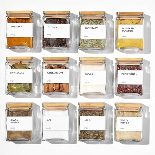 BIKALAN Gewürzgläser Eckig mit Holzdecke, [12x 120ml] + 88 Wasserfeste Etiketten - Gewürzdosen Set Glas - Gewürzbehälter Spice Jars Set - Gewürze Aufbewahrung - Behälter - Gewürzaufbewahrung