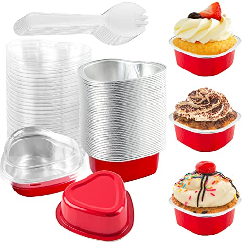 50 juegos de moldes para tartas en forma de corazón con tapa, mini moldes desechables de aluminio para cupcakes y 50 cucharas para tartas para cumpleaños, boda, fiesta, día de San Valentín (55 ml)