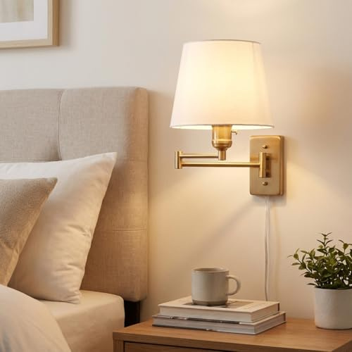 Lampada da parete Clark con braccio articolato e spina - E27