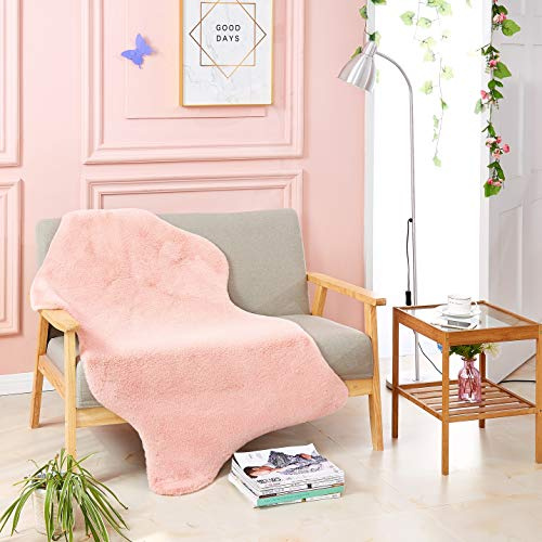 Kunst-Fell-Teppich Kurzflor | Flauschiger Wohnzimmer-Teppich, als Schlafzimmer Deko oder Kinderzimmer | rutschfest und waschbar in Waschmaschine | Rosa - Fell 80x120cm