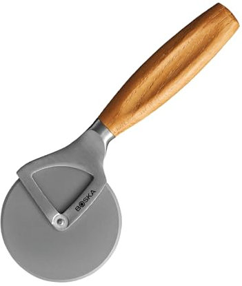 Boska Pizzaschneider Oslo+ / Non-stick BSF™ / Schneidet ohne Wackler/Sehr scharf/Stilvoll/Eichenholz & Edelstahl