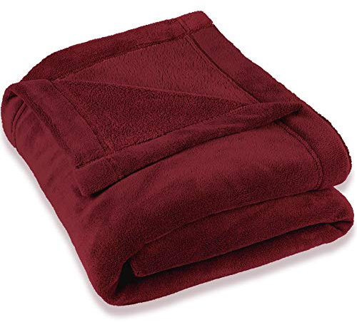CelinaTex Flauschige Kuscheldecke 150 x 200 cm Bordeaux rot Decke Sofa warm Wohndecke weich Mikrofaser Fleece Oeko-TEX Montreal