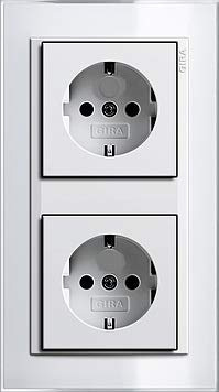 GIRA EVENT KLAR Weiß Komplett-Sets - Reinweiß GLÄNZEND System 55 (2x Steckdose, 1x Rahmen 2fach)