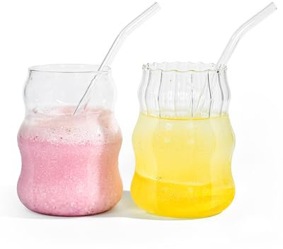 sweet grain Ice Coffee Glass Set of 2, 550 ML Ribbed Glasses Drinking Set, Glass Cups with Straw for Iced Coffee Juice Drink Milk (Mixed)