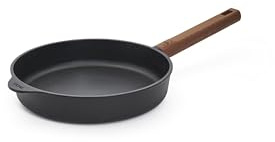 Woll Eco Logic QXR Guss-Flachpfanne - Induktiv -, Ø 24 cm, 5 cm hoch, mit festem nachhaltigem Holzstiel - Geeignet für alle Herdarten, PFAS-frei, Antihaft-Versiegelung, Aluminiumguss, backofenfest