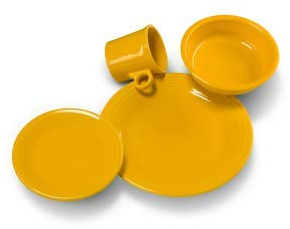 Fiesta® 16-Piece Classic Dinnerware Set | Daffodil
